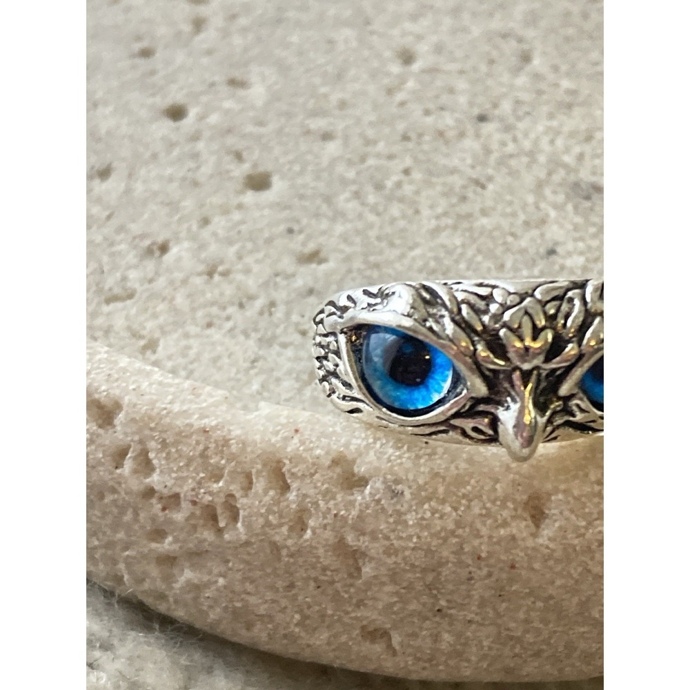 Silver Tone Owl Ring Bright Blue Eyes Animal Bird Statement Whimsical Fairy - Picture 2 of 7